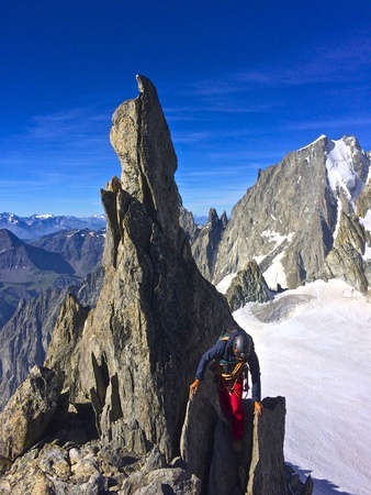 Traversée Des Aiguilles D'entrèves