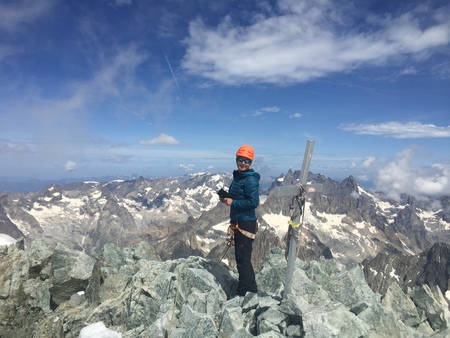 Sommet Barre des Ecrins 4102m